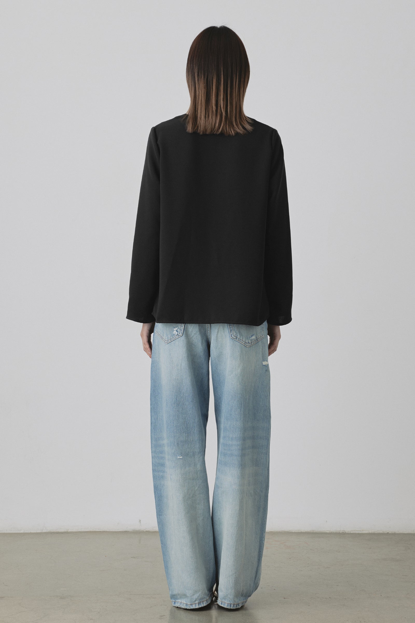 Ease Overshirt in Black