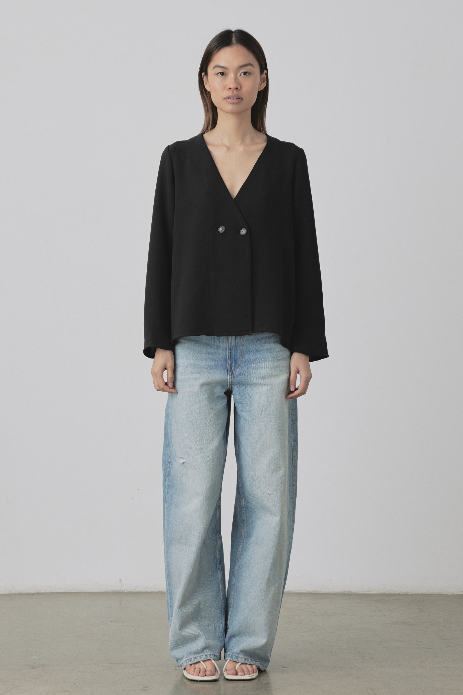Ease Overshirt in Black