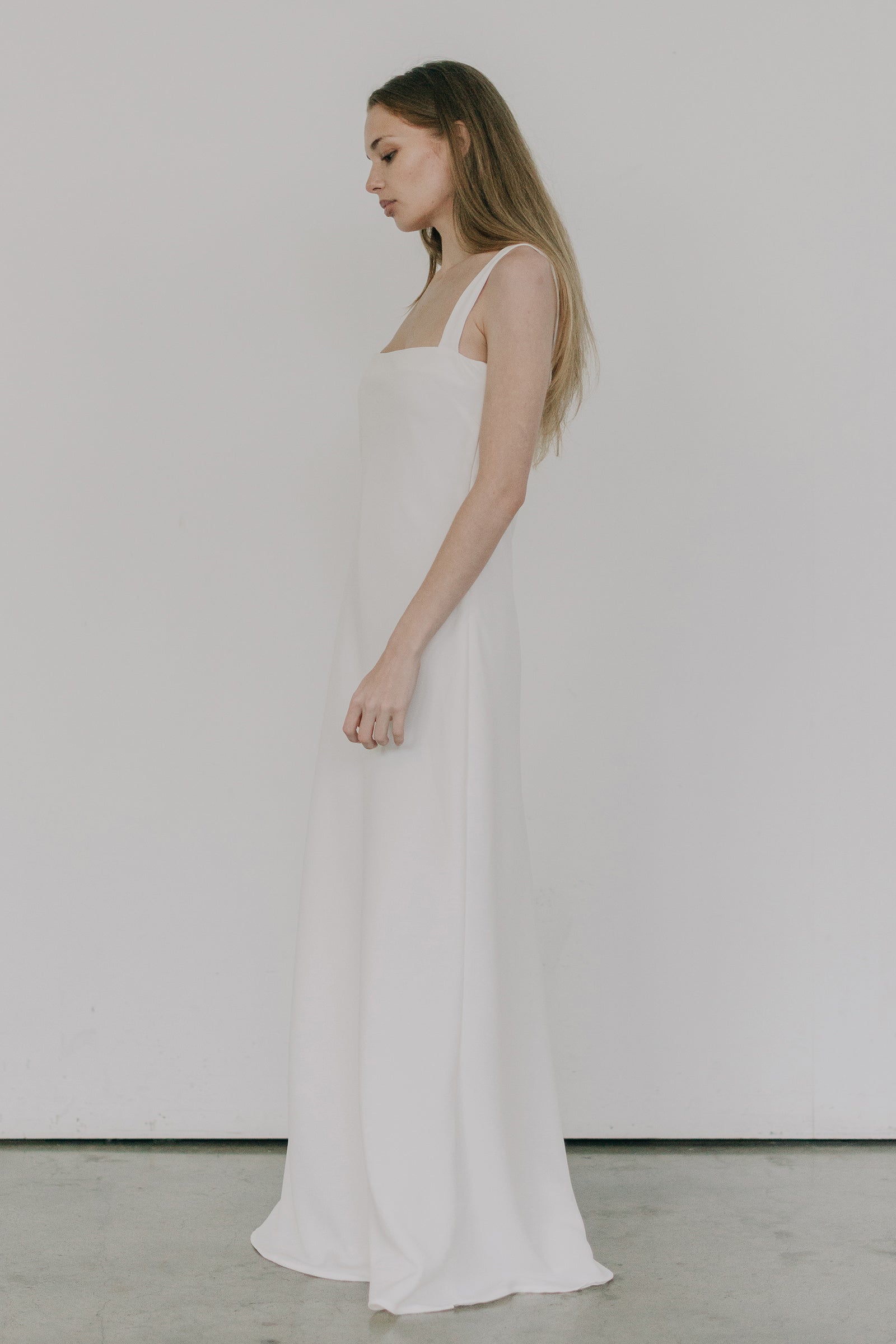 【韓国人気★RECTO】DRAPERY SLIP DRESS ホワイトグレー Elizabeth Long Dress -WHT- – Estella.K