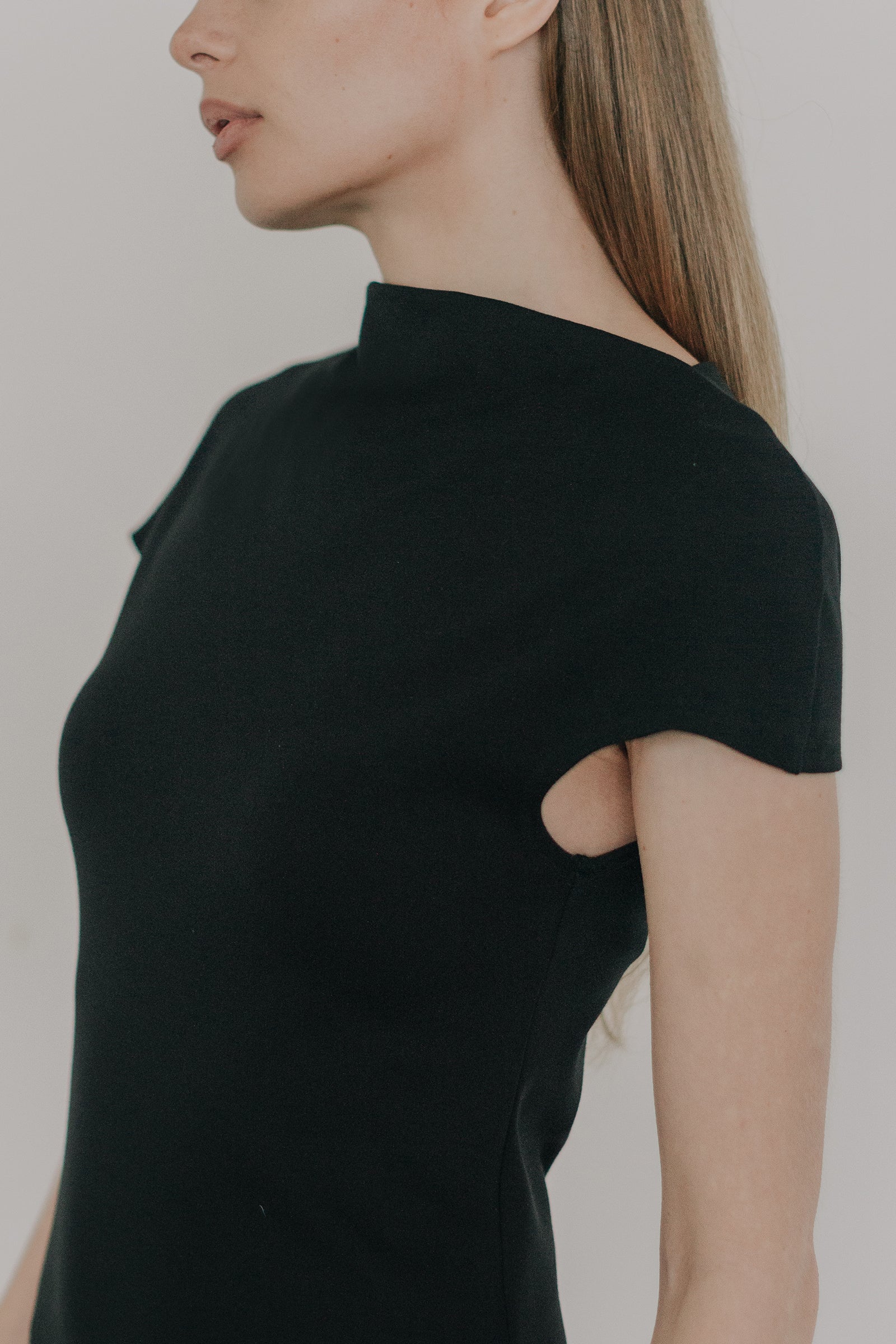 Veil Top in Black