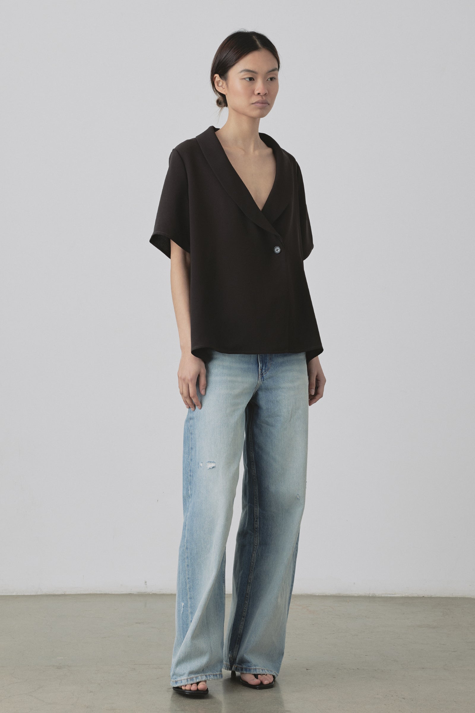 Yin SS Shirt in Chocolate