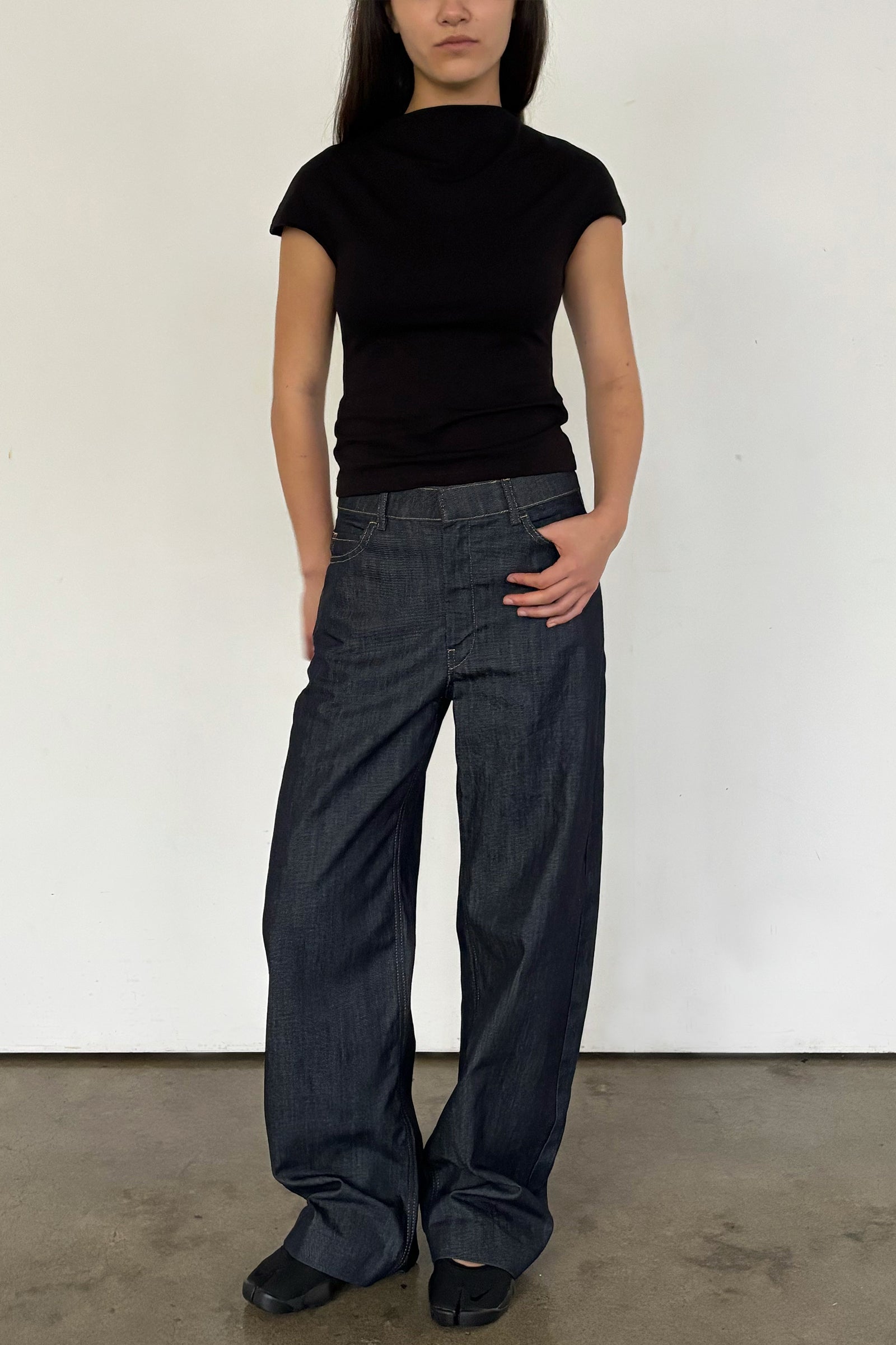 Veil Top in Black
