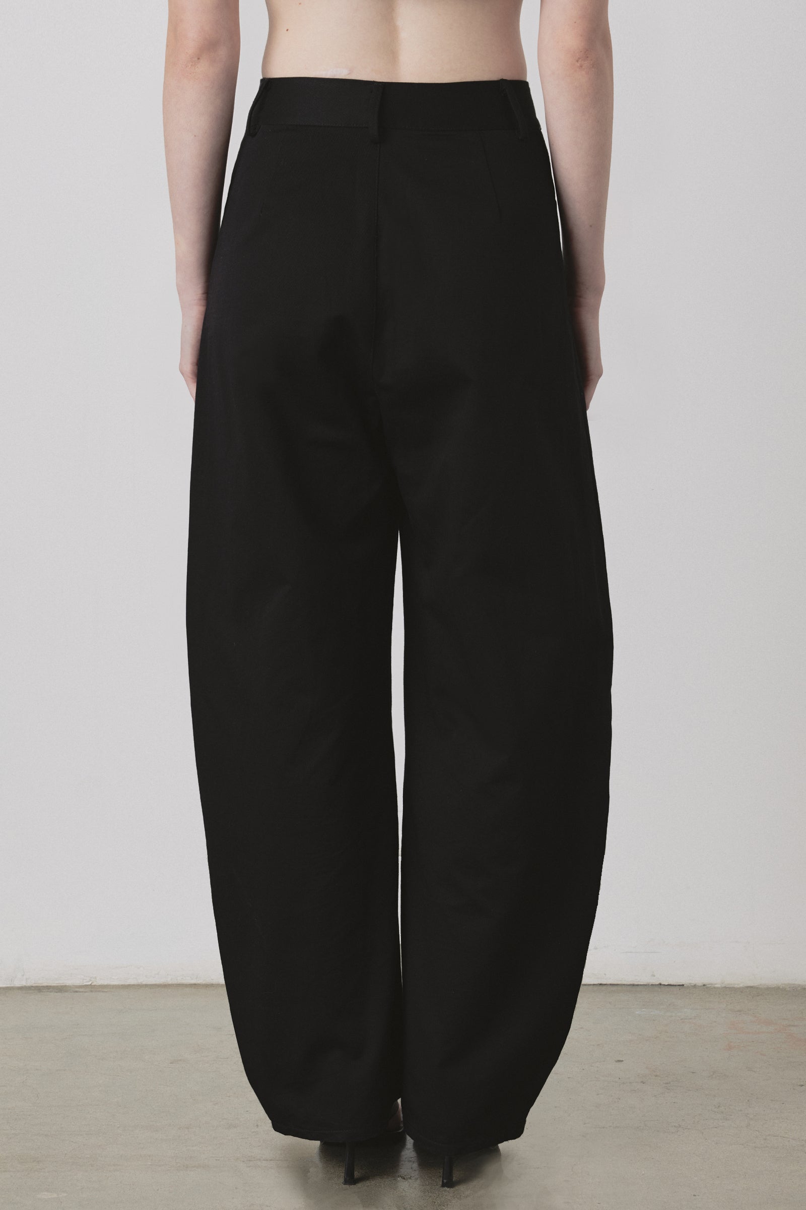Barrel Leg Trouser in Black