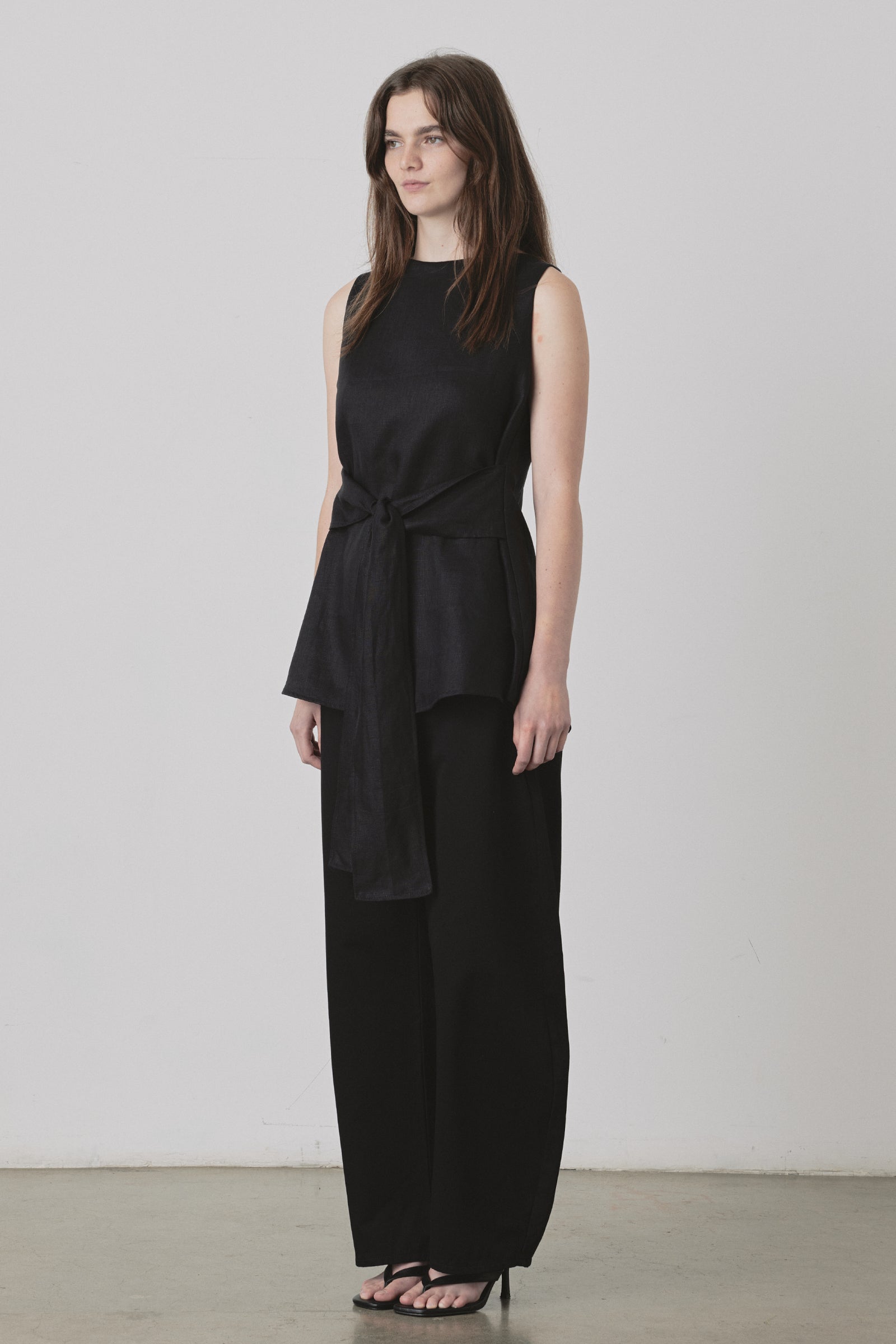 Barrel Leg Trouser in Black