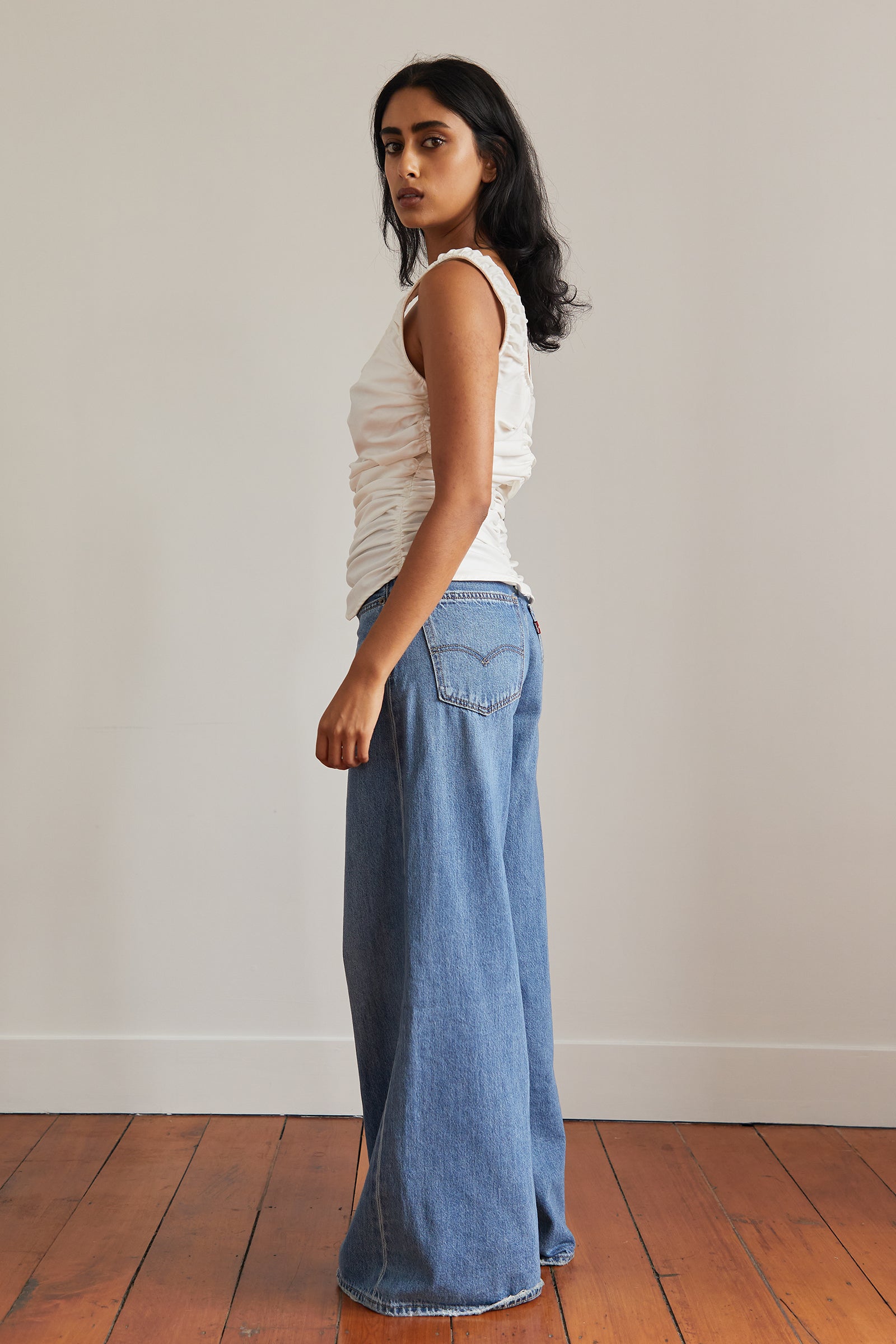 Basque Top in Silver