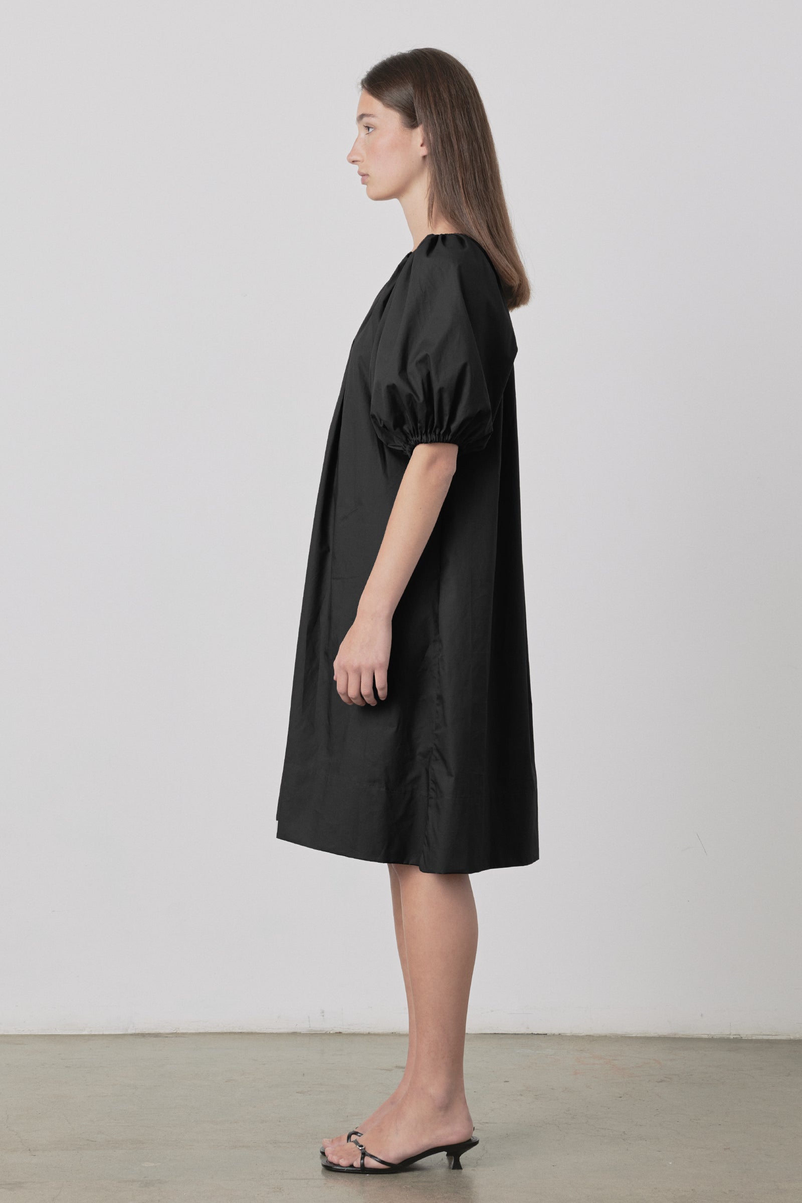 Bloom SS Midi Dress in Black