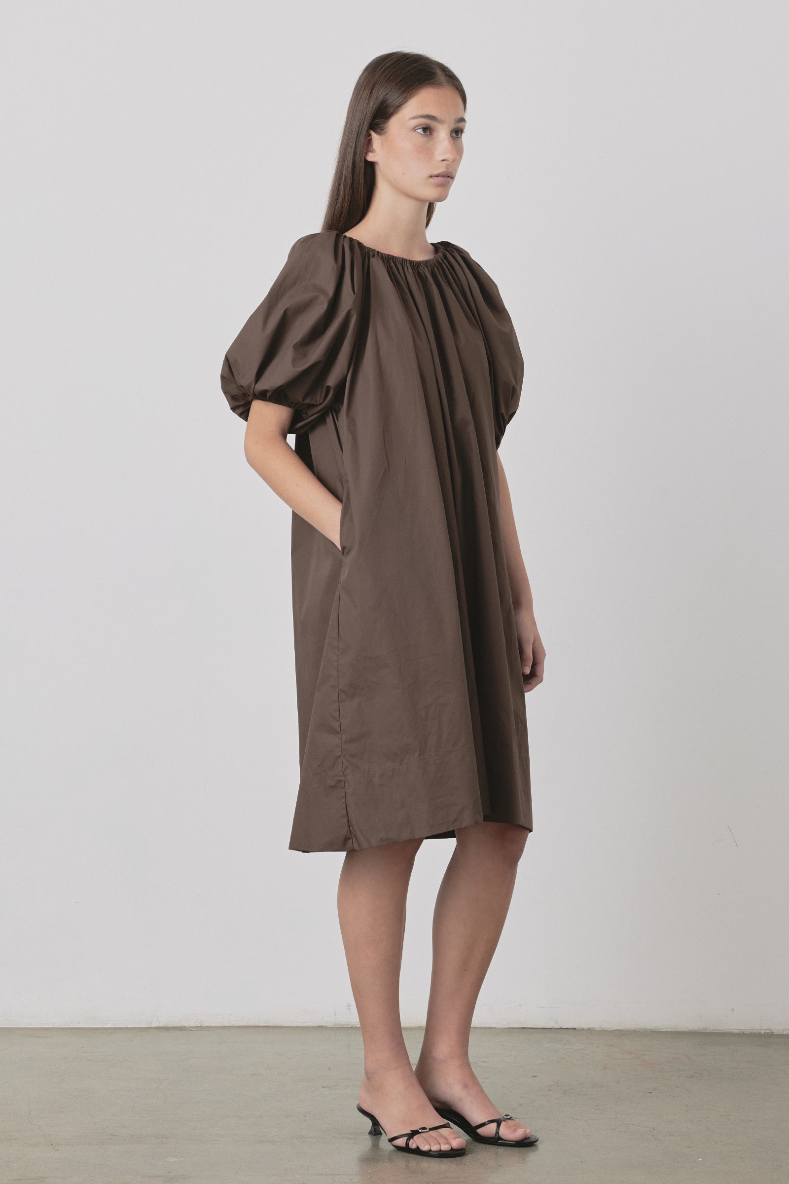 Bloom SS Midi Dress in Chocolate