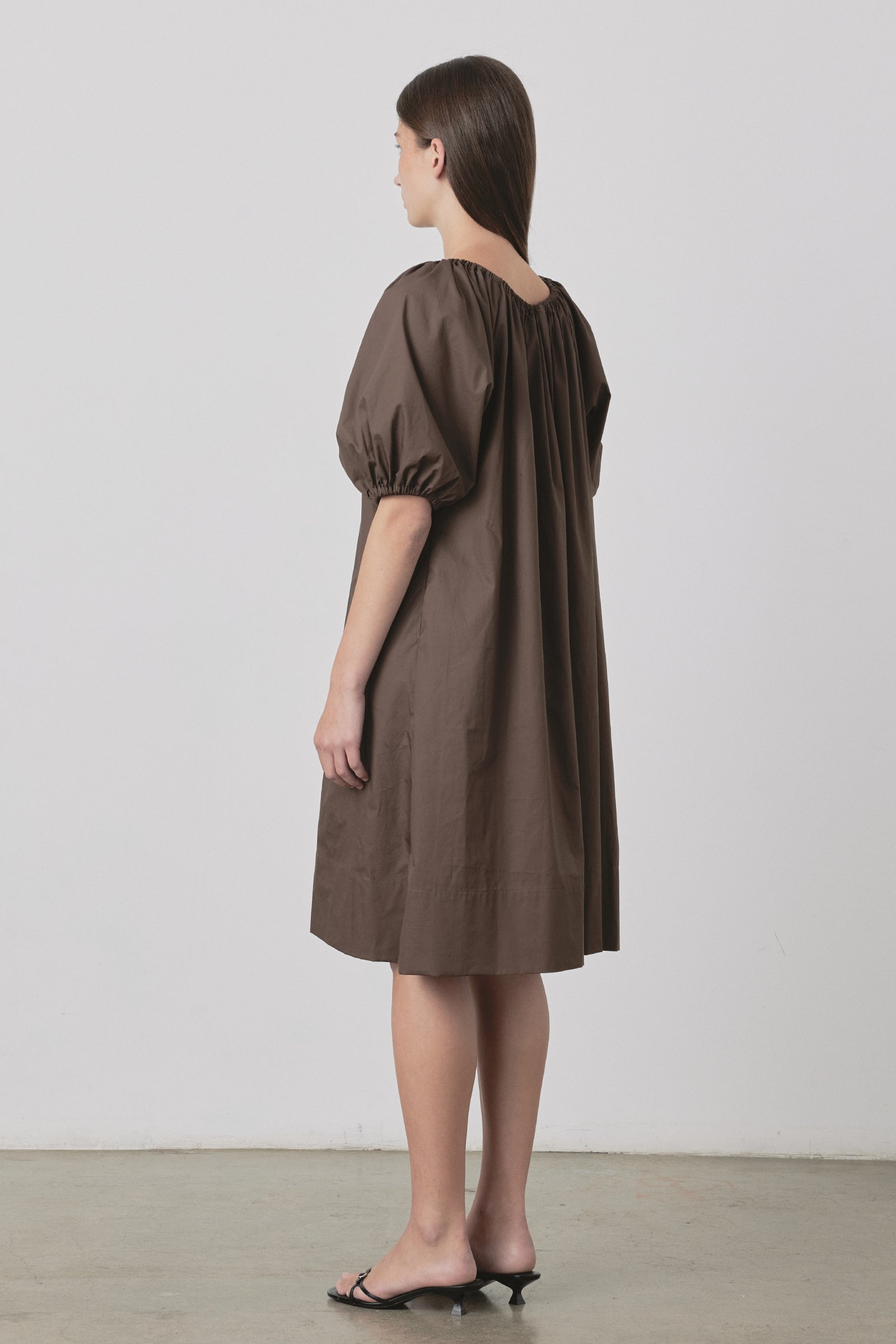Bloom SS Midi Dress in Chocolate