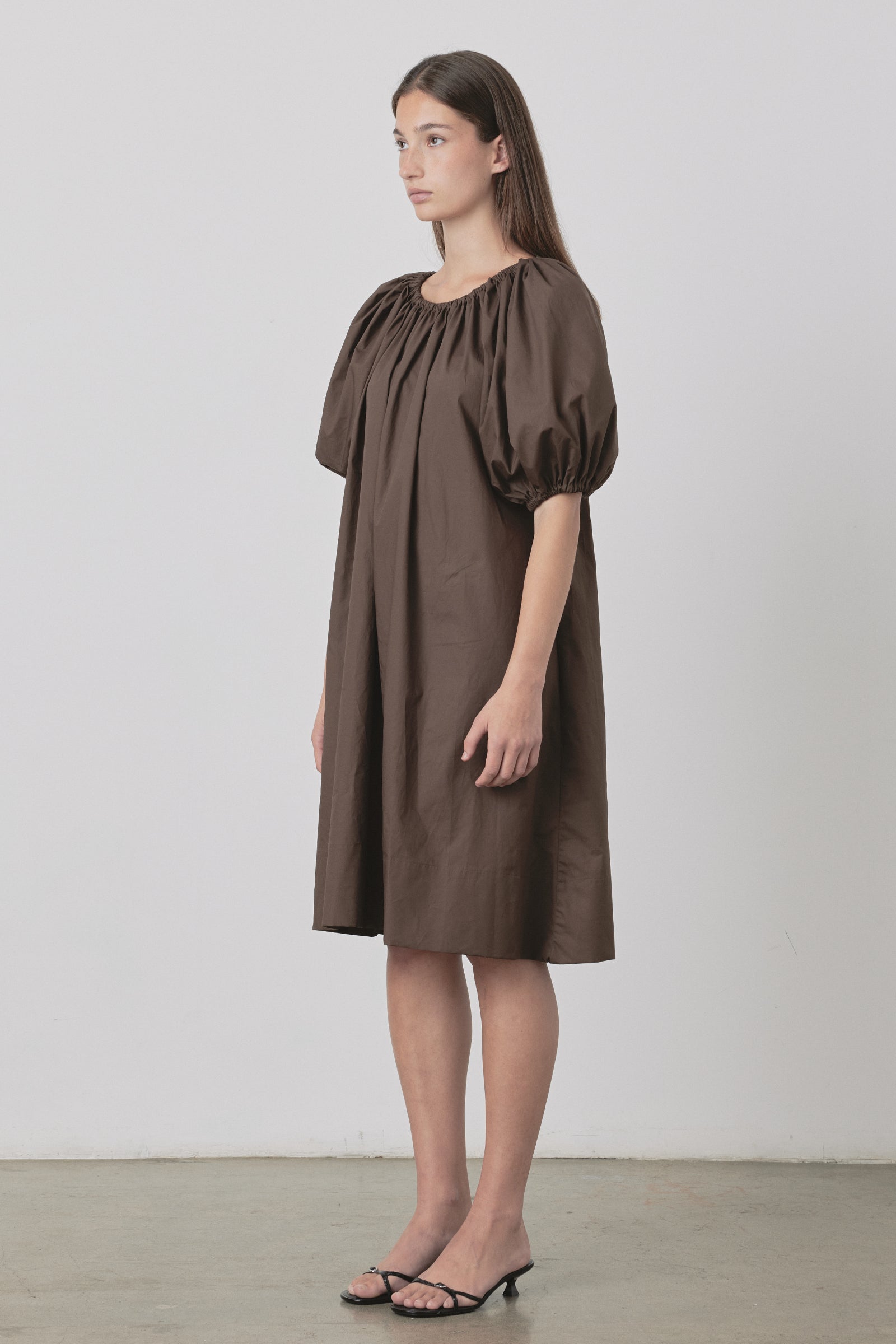 Bloom SS Midi Dress in Chocolate
