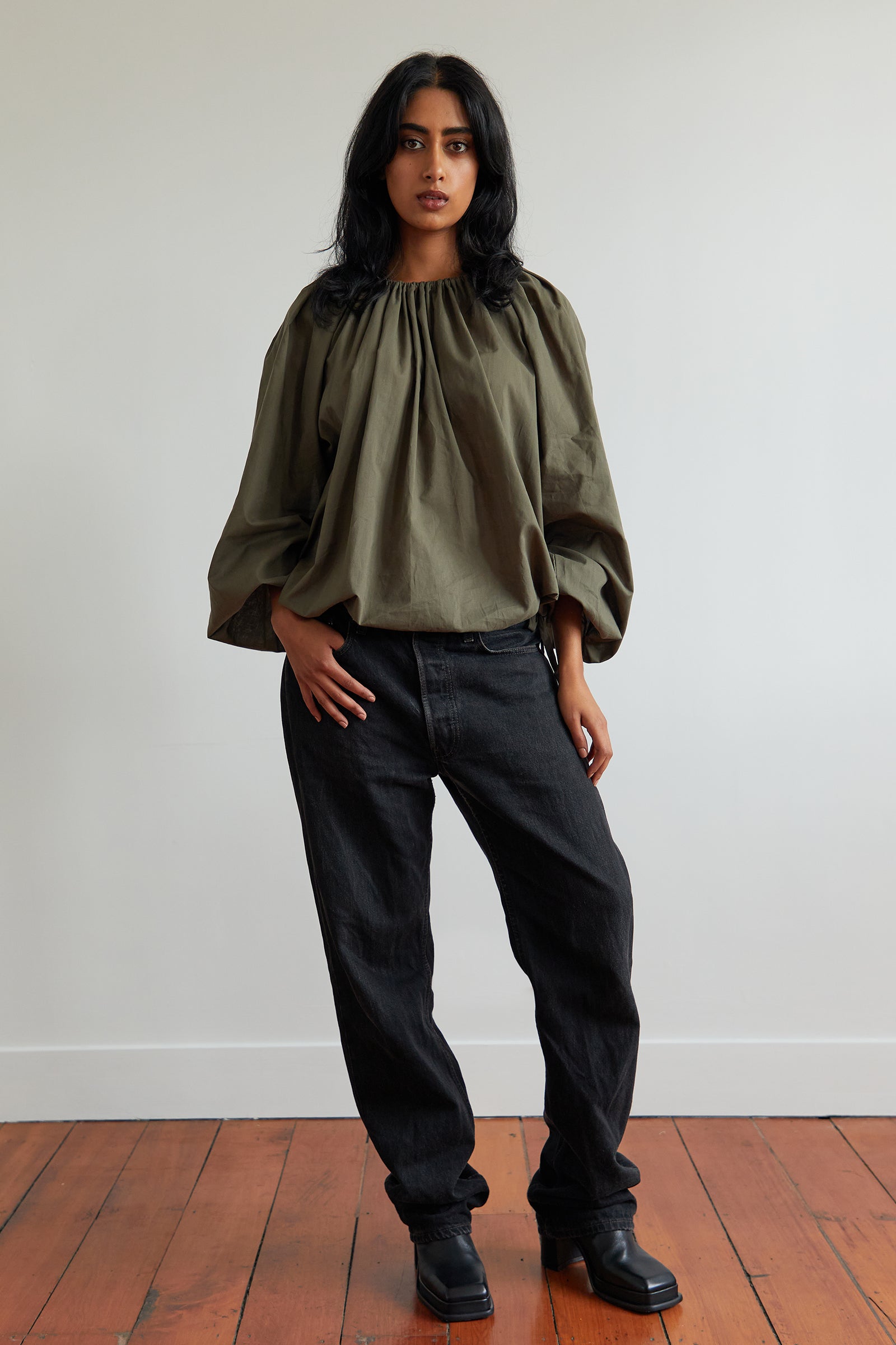 Bloom Cropped LS Blouse in Khaki