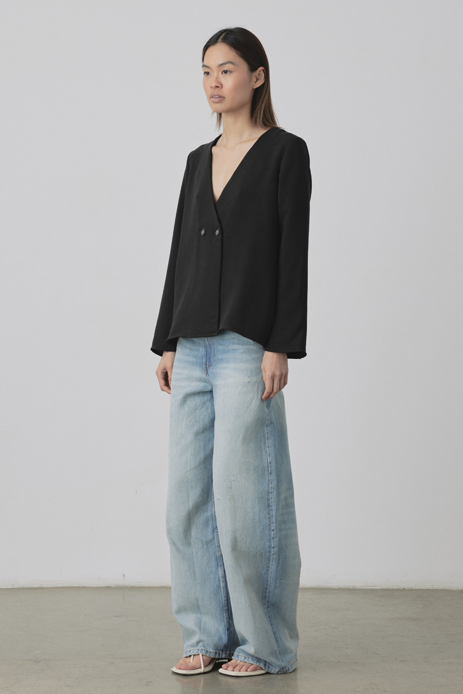 Ease Overshirt in Black