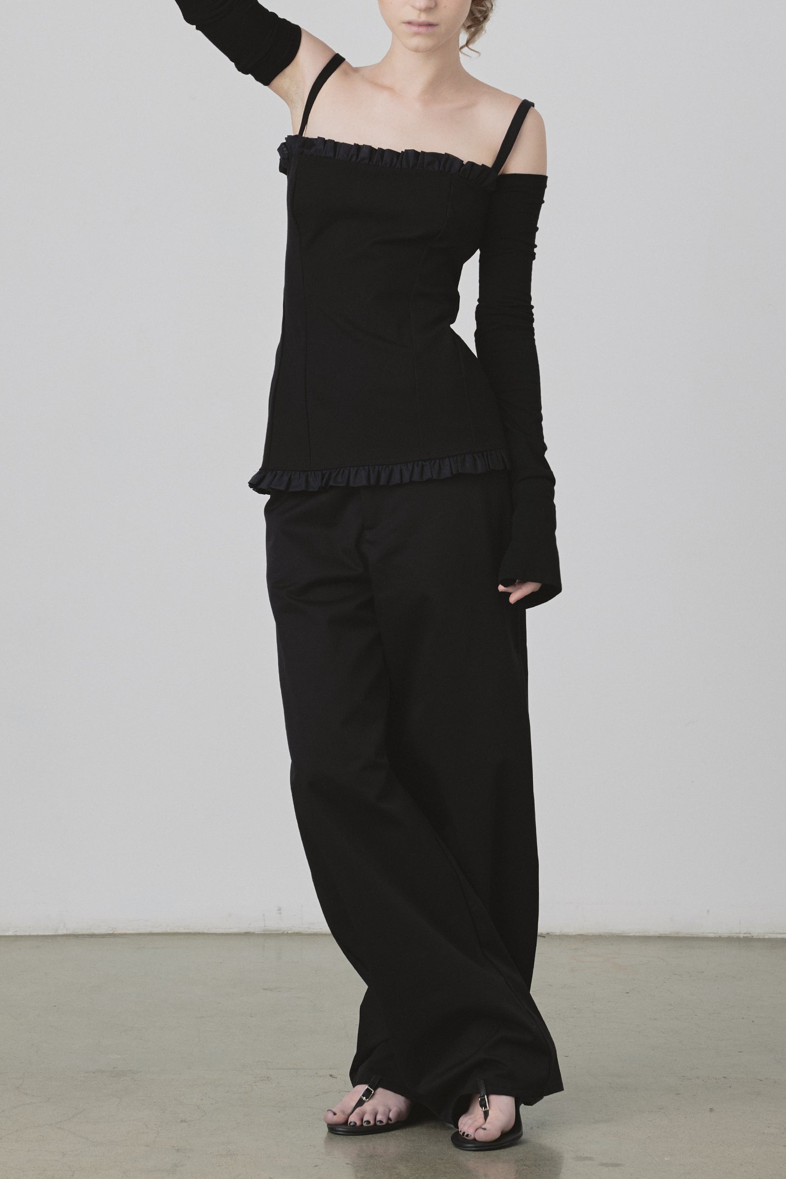 Barrel Cotton Trouser in Black