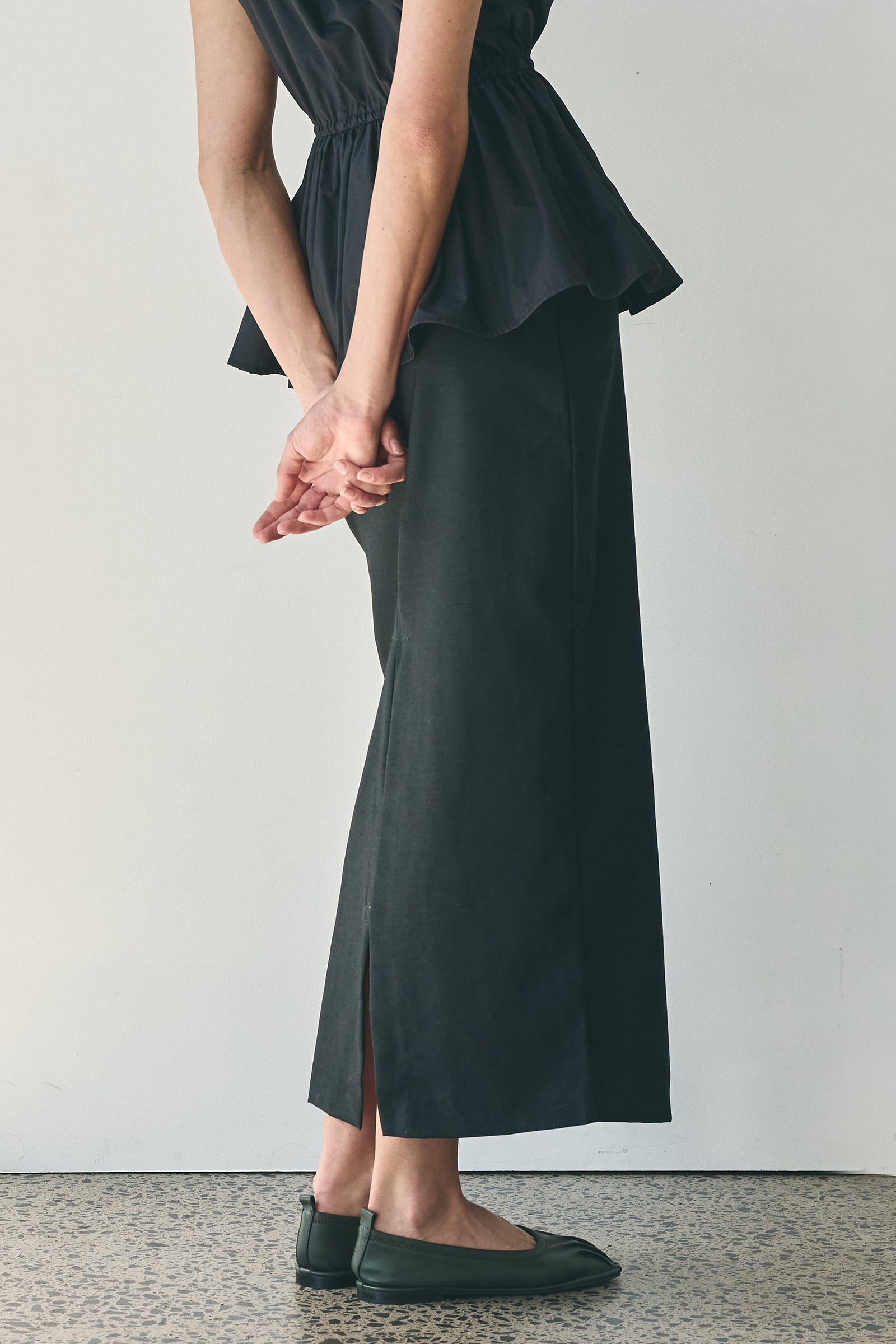 Slim Straight Skirt in Black