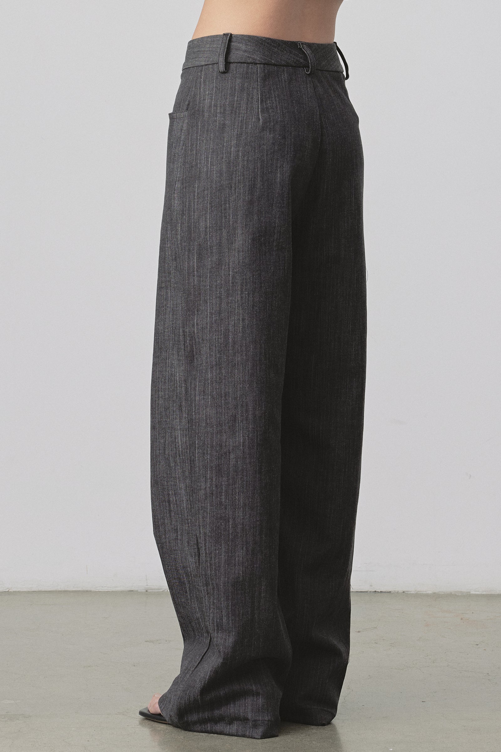 Straight Jean Trouser in Stone