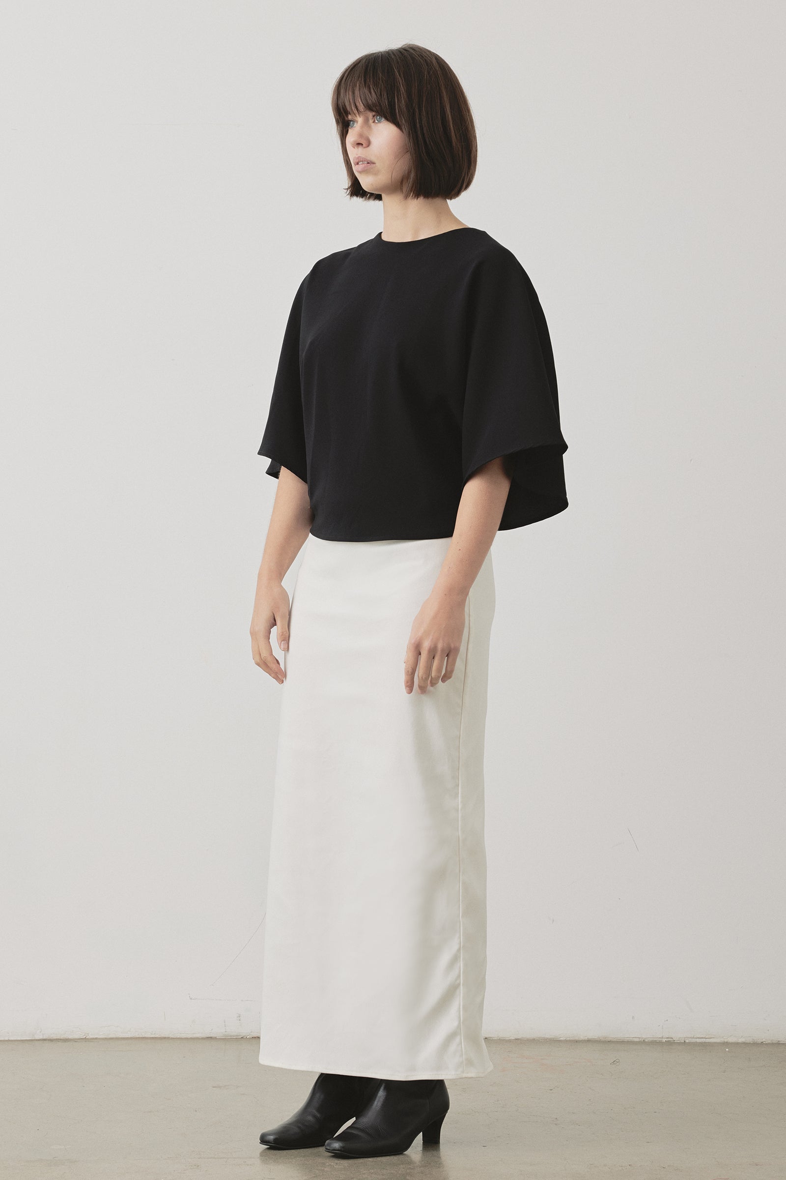 Swirl Top in Black