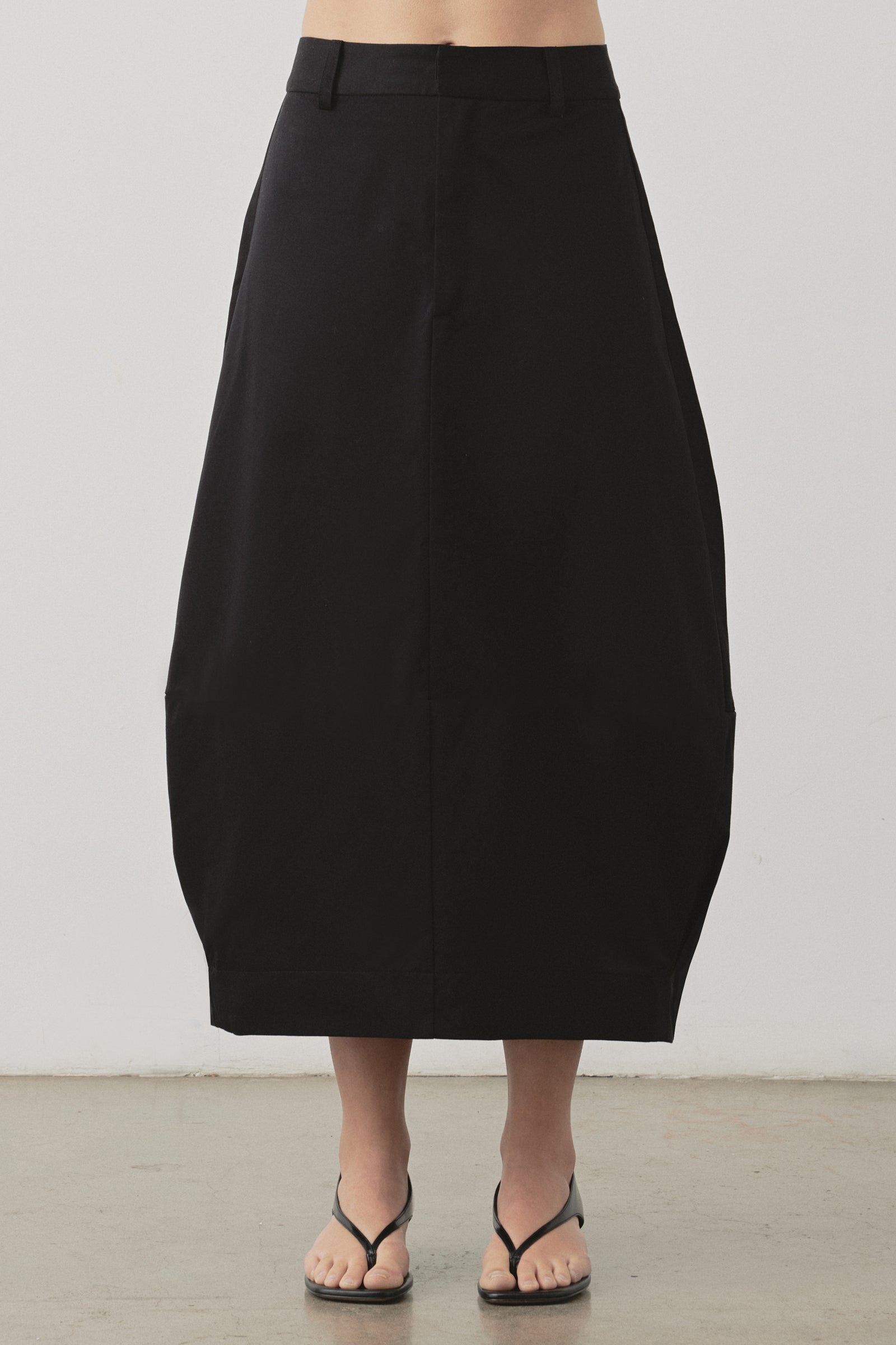 Barrel Skirt in Black