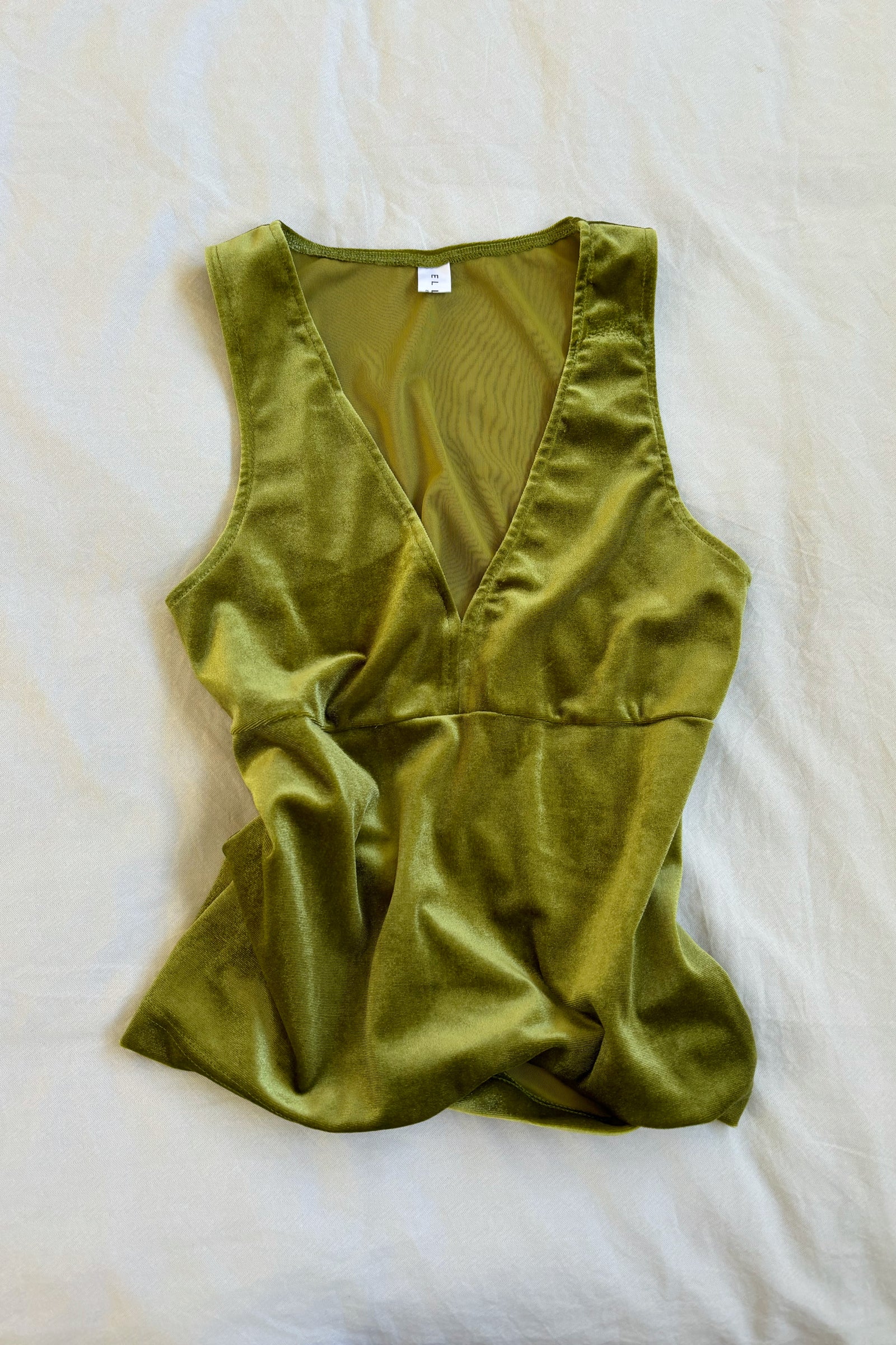 (Soldes) Top en velours côtelé vert algue