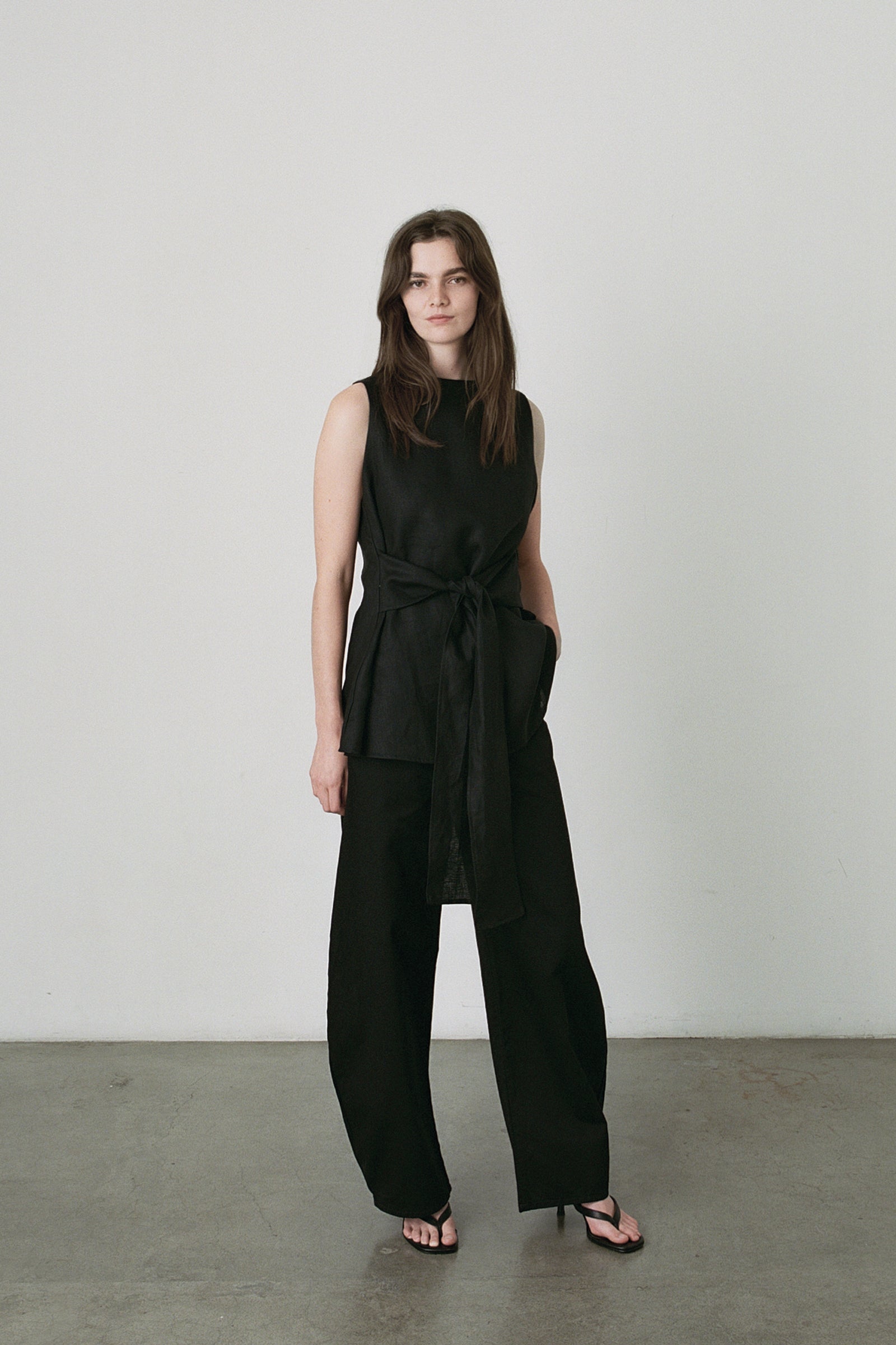 Barrel Leg Trouser in Black